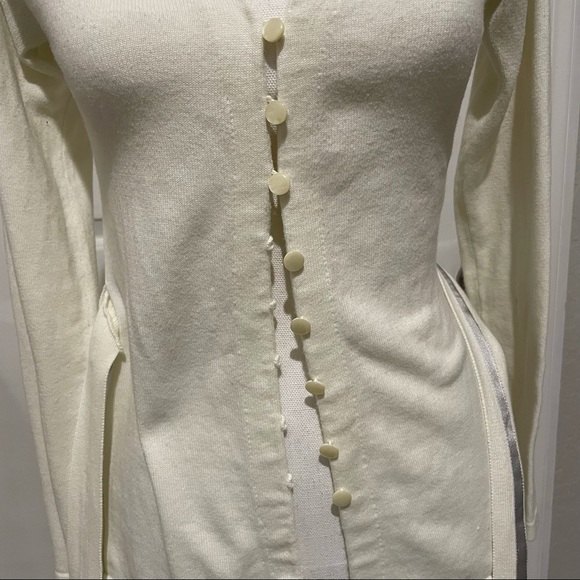 OldNavy Perfect Fit Womens Beige Long Sleeve Button Down Cardigan Sweater - Picture 9 of 16